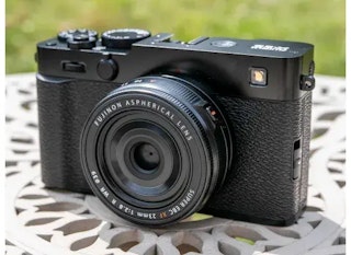 XF23mm F2.8 R WR ブラック XF23mm F2.8 R WR レビュー比較。富士フイルムの新パンケーキ単焦点